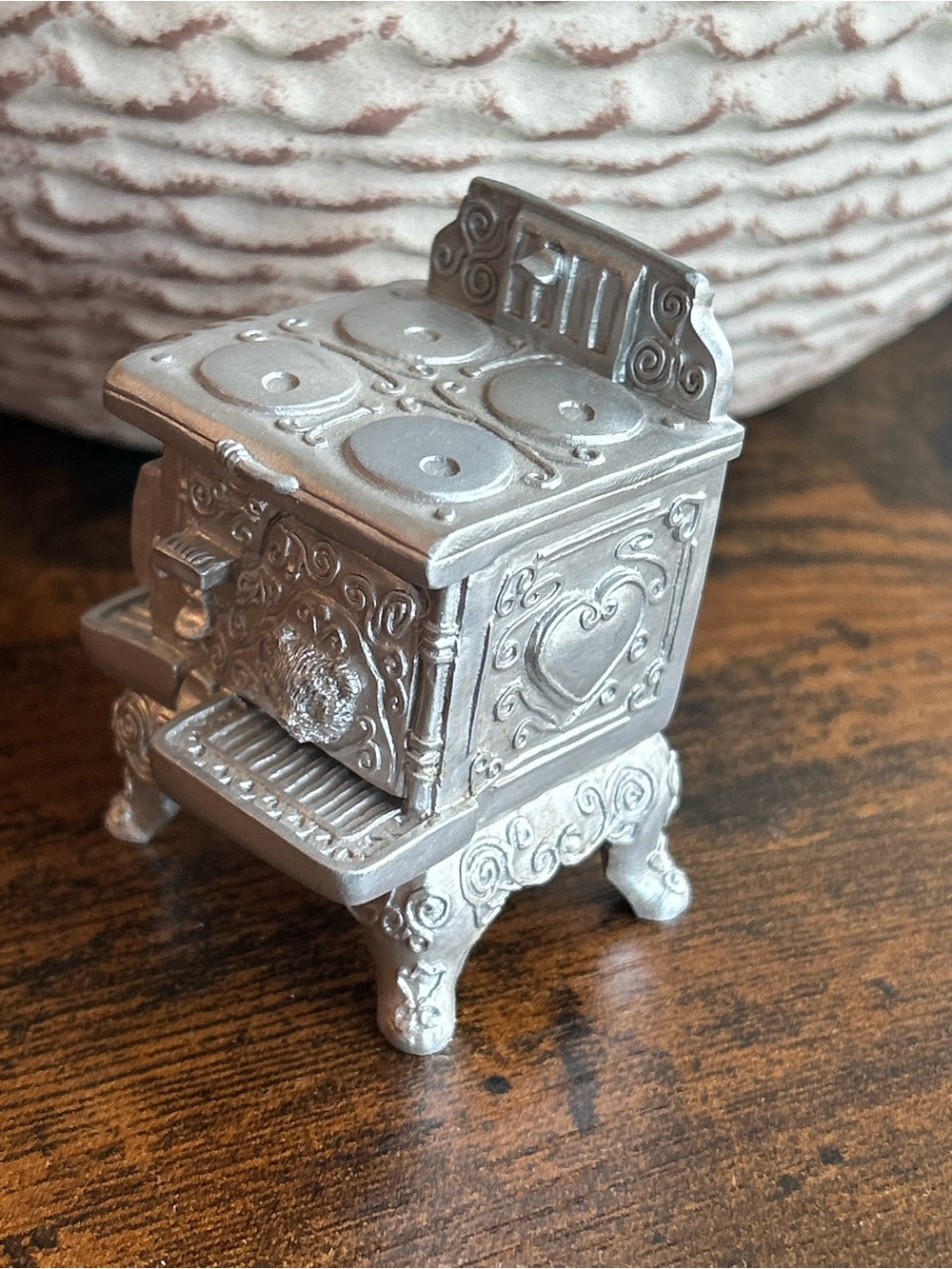 Vintage 1998 Enesco Miniature Dollhouse Kitchen Stove by Priscilla Hillman - Picture 3 of 6